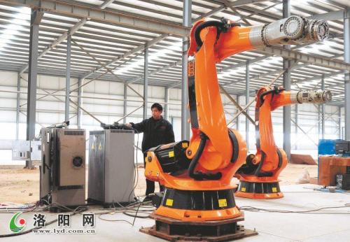 工業(yè)機(jī)器人控制器性能優(yōu)化與智能升級(jí) 開啟智能制造新篇章